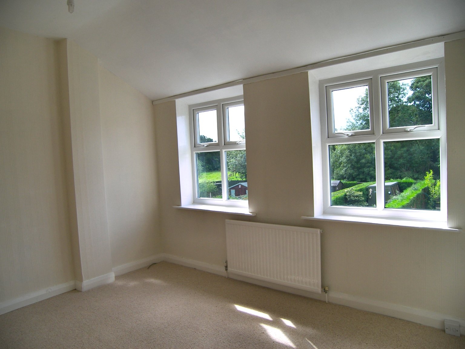 JACKS COTTAGE - INT 3.JPG